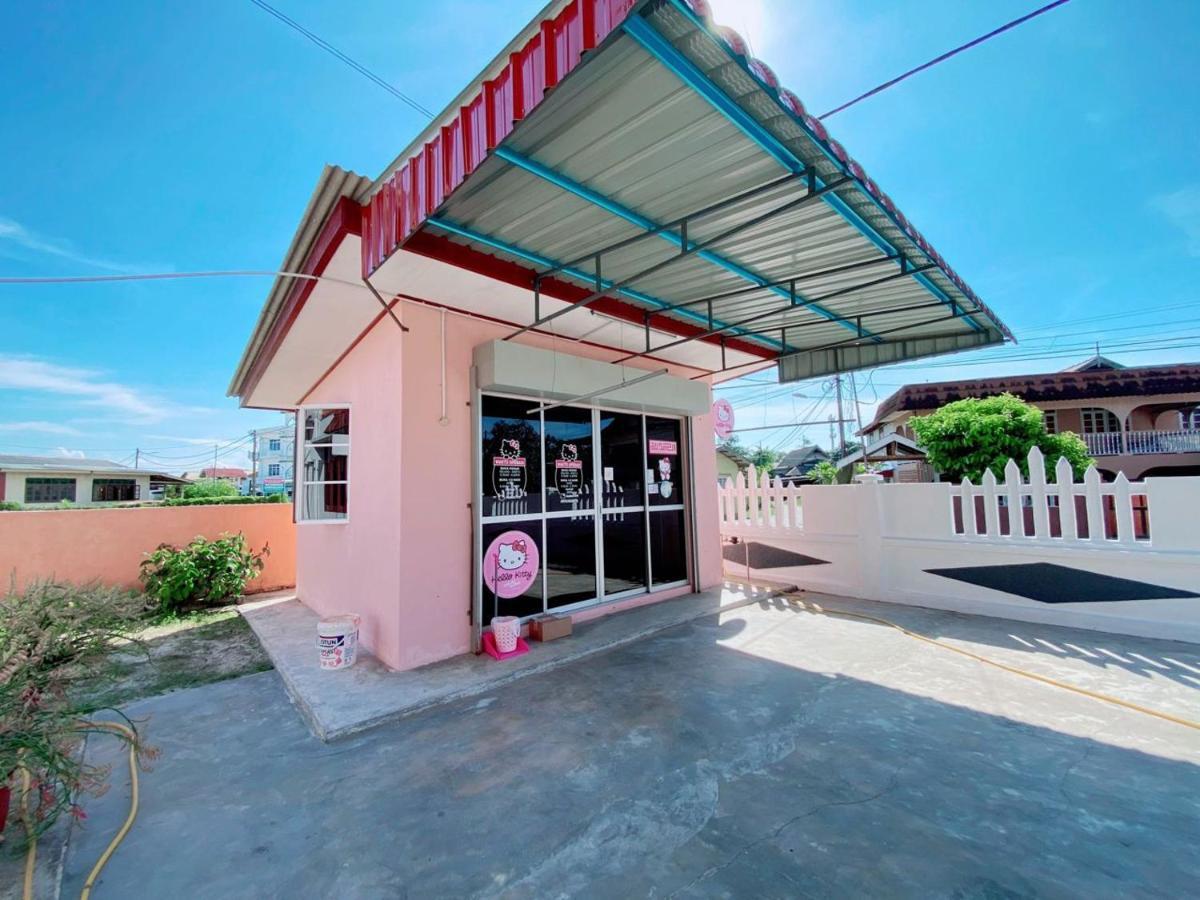 Willa Hellokitty House - Unit 1 Kuala Terengganu Zewnętrze zdjęcie