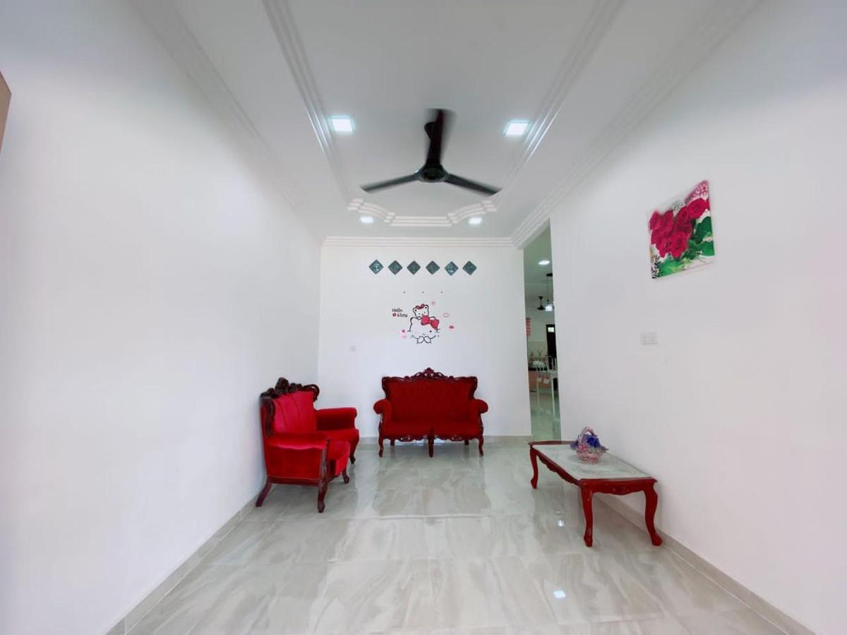 Willa Hellokitty House - Unit 1 Kuala Terengganu Zewnętrze zdjęcie